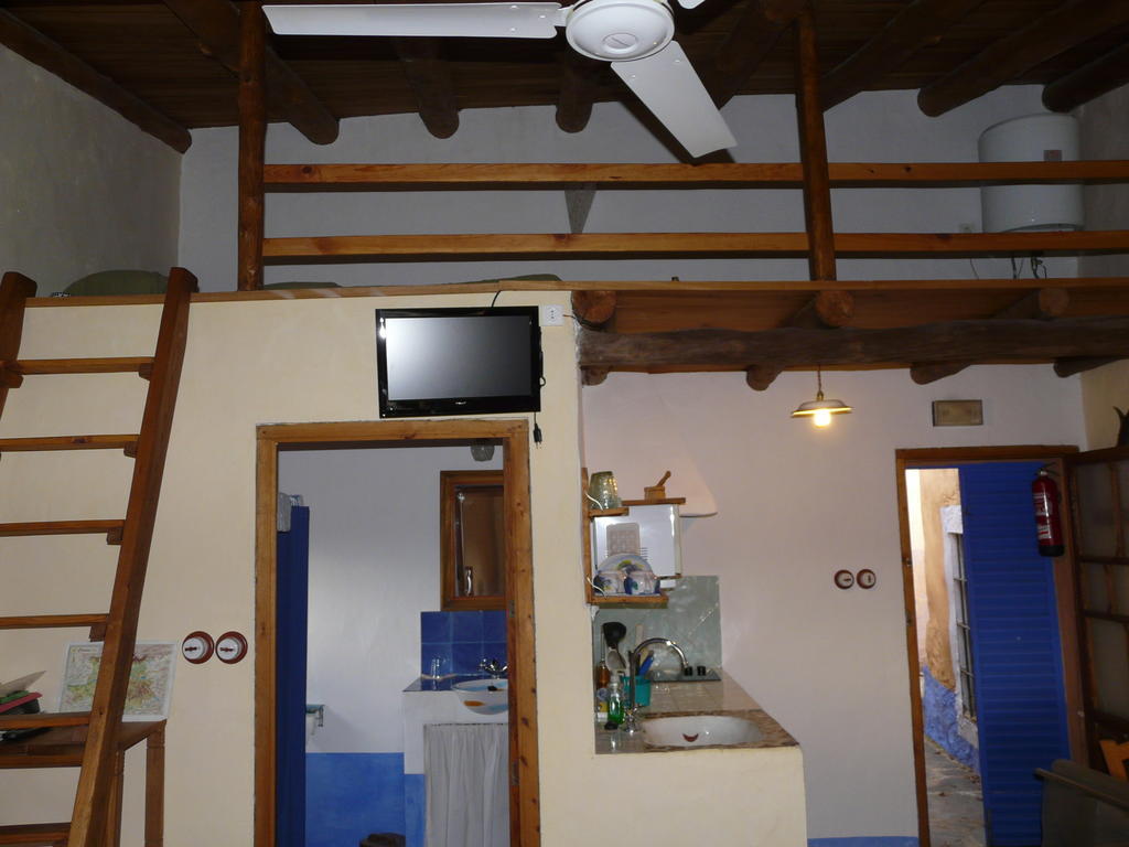 El Nido De La Collalba Apartment Cabañas del Castillo Екстериор снимка
